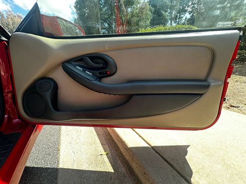 Used 2001 Pontiac Firebird Trans Am RWD image 19