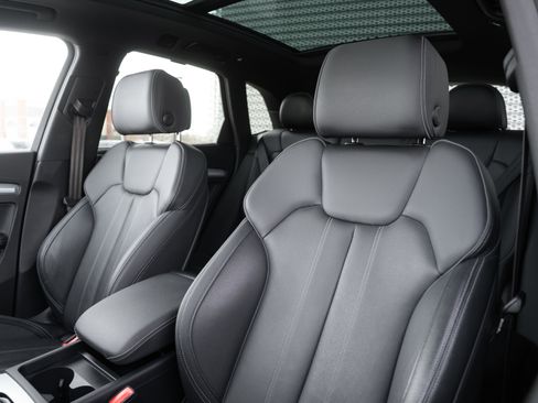 Certified 2025 Audi Q5 Prestige image 24