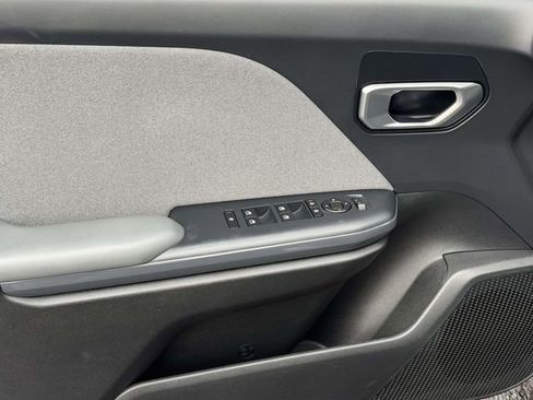 Used 2025 Kia K4 EX image 10