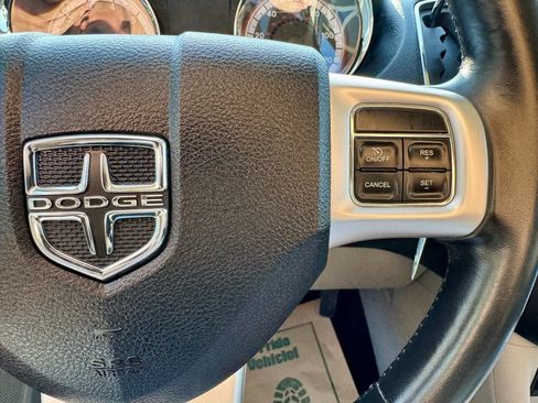 Used 2015 Dodge Grand Caravan SXT w/ UConnect Hands-Free Group image 24