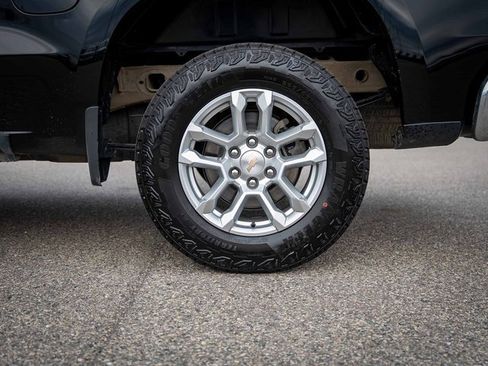 Used 2022 Chevrolet Silverado 1500 LT image 11