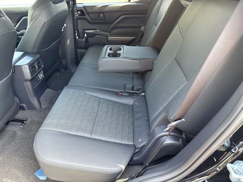 New 2026 Toyota 4Runner TRD Off-Road Premium AWD/4WD image 18