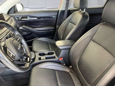 Used 2023 Kia Seltos SX image 7