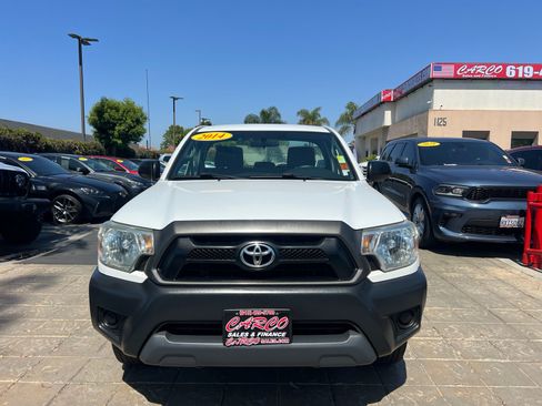 Used 2014 Toyota Tacoma 2WD Regular Cab image 2