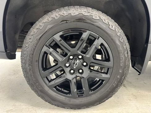 Used 2020 Chevrolet Silverado 1500 High Country w/ Technology Package AWD/4WD image 37