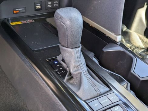 Used 2025 Toyota Camry LE image 19