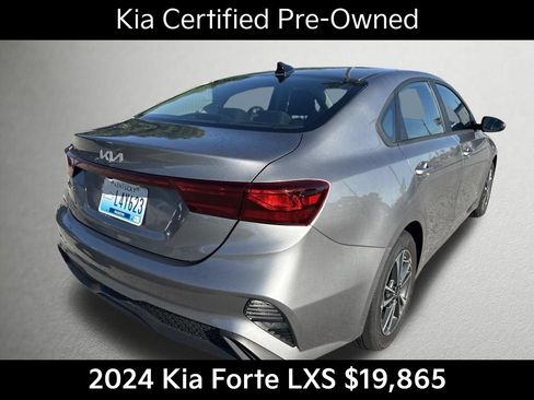 Certified 2024 Kia Forte LXS w/ LXS Technology Package FWD image 4