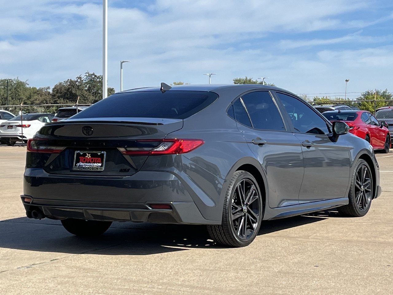 Used 2025 Toyota Camry XSE FWD image 4