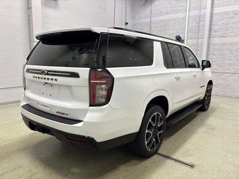 Used 2023 Chevrolet Suburban RST w/ Luxury Package AWD/4WD image 4