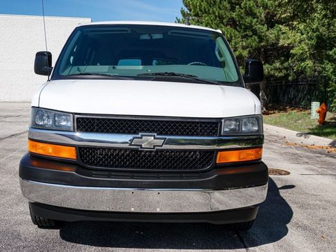 Used 2017 Chevrolet Express 3500 LT w/ LT Preferred Equipment Group RWD image 15