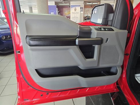 Used 2018 Ford F150 XLT w/ Equipment Group 302A Luxury image 7