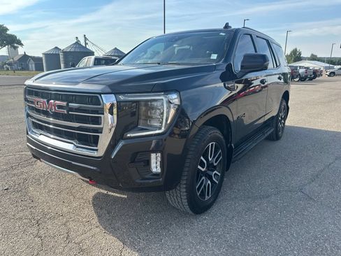 Used 2024 GMC Yukon AT4 w/ Technology Package AWD/4WD image 3
