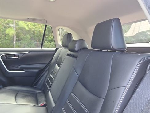 Certified 2020 Toyota RAV4 XLE Premium image 21