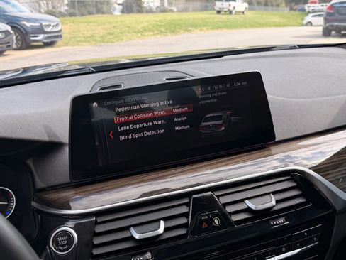 Used 2019 BMW 540i w/ M Sport Package image 48