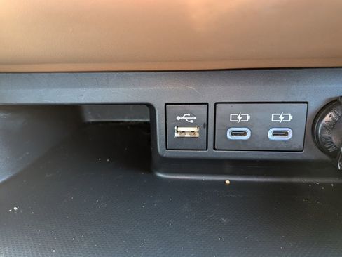 Certified 2025 Toyota Highlander Platinum image 19