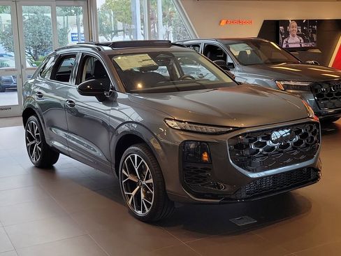 New 2026 Audi Q3 quattro 2.0T image 1