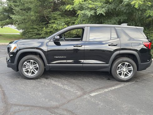 Used 2026 GMC Terrain Elevation w/ Technology Package II FWD image 8