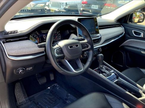 Certified 2022 Jeep Compass Latitude w/ Convenience Group image 16