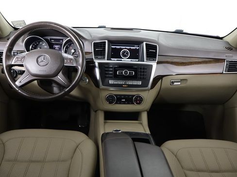 Used 2014 Mercedes-Benz GL 450 4MATIC image 19