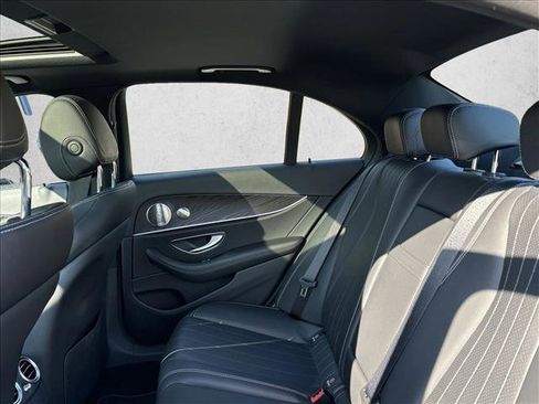 Used 2022 Mercedes-Benz E 350 Sedan image 15