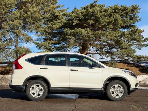 Used 2016 Honda CR-V LX image 4