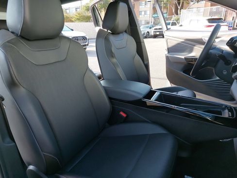 Used 2023 Volkswagen ID.4 Pro S RWD image 10