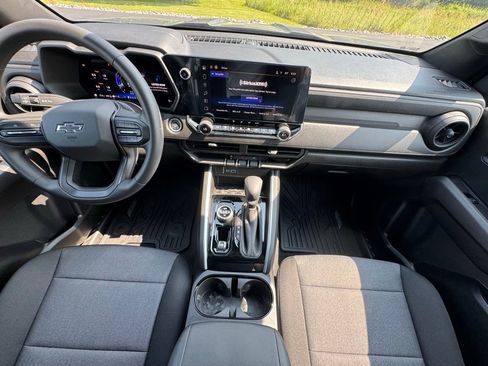 Used 2025 Chevrolet Colorado Trail Boss image 47