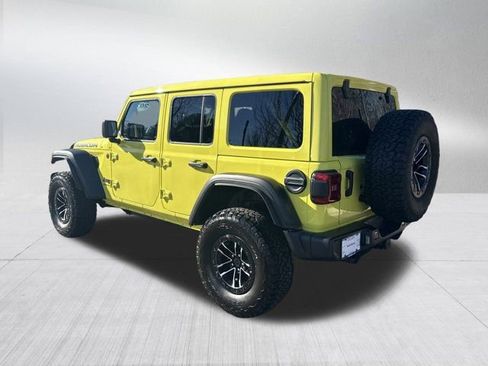 Certified 2024 Jeep Wrangler Unlimited Rubicon w/ XTREMEE 35" Tire Package image 8