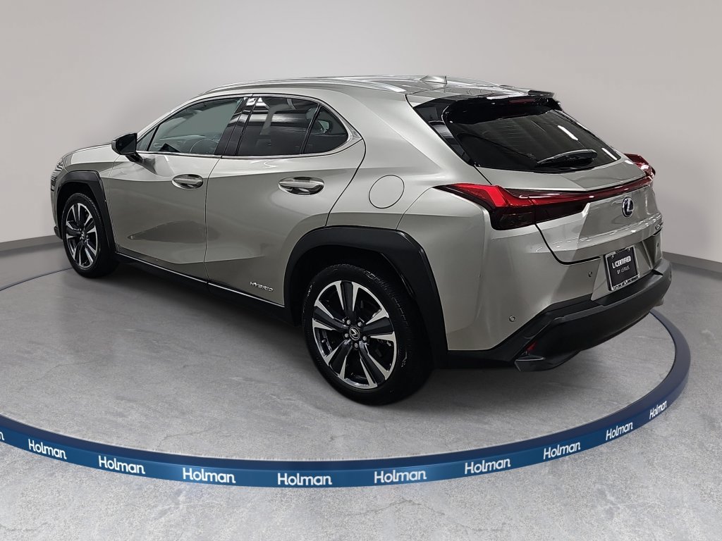 Used 2022 Lexus UX 250h w/ Accessory Package (Z2) AWD/4WD image 8