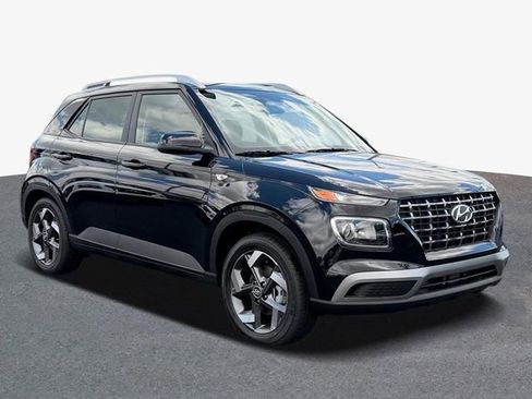 New 2026 Hyundai Venue SEL FWD image 4