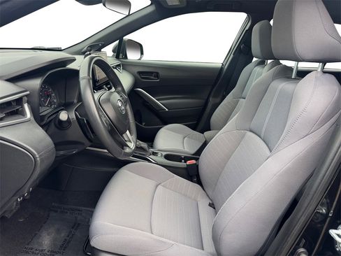 Used 2023 Toyota Corolla Cross image 9