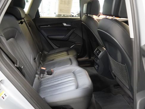 Used 2018 Audi Q5 2.0T Premium AWD/4WD image 29
