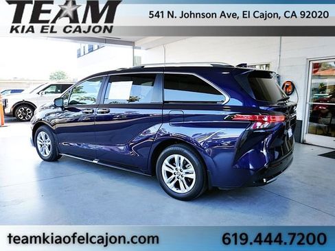 Used 2024 Toyota Sienna Limited FWD image 7