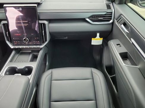 New 2026 GMC Acadia Elevation w/ Elevation Premium Package image 9