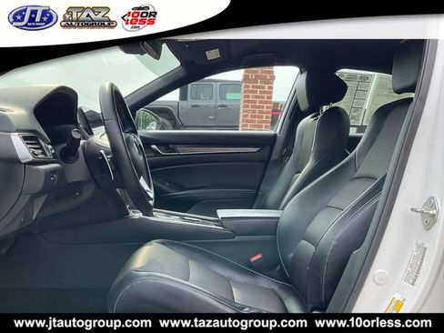 Used 2018 Honda Accord Sport image 10
