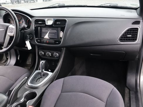 Used 2013 Chrysler 200 Touring w/ S Exterior Appearance Pkg image 30