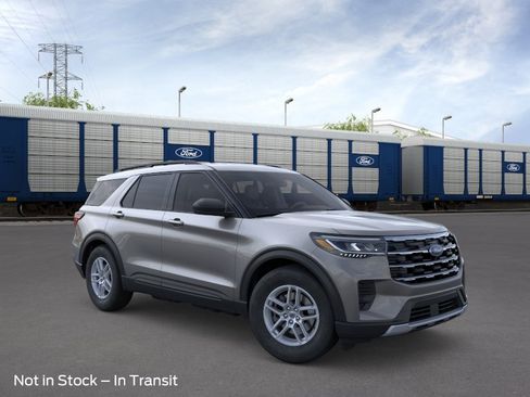 New 2026 Ford Explorer Active AWD/4WD image 7