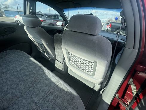 Used 1996 Ford Taurus GL image 39