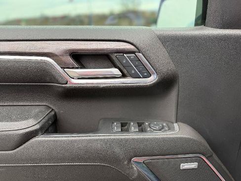Used 2024 Chevrolet Silverado 1500 LTZ w/ LTZ Premium Package AWD/4WD image 16