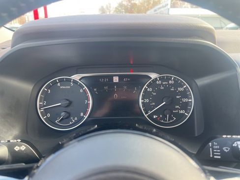 Used 2023 Nissan Rogue SL w/ SL Premium Package image 14