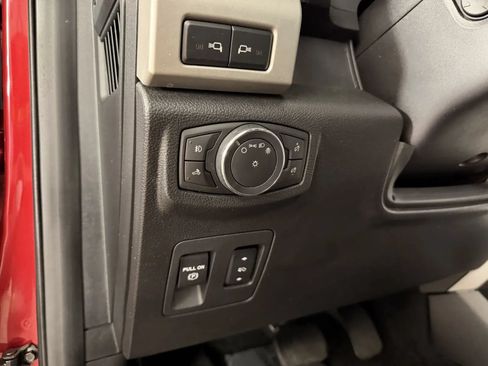 Used 2018 Ford F150 Lariat w/ Equipment Group 502A Luxury AWD/4WD image 20