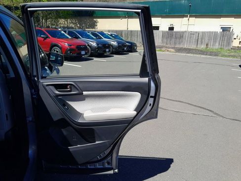 Used 2017 Subaru Forester 2.5i w/ Alloy Wheel Package AWD/4WD image 34