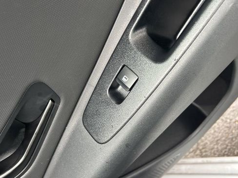 Used 2025 Hyundai Elantra SEL image 20