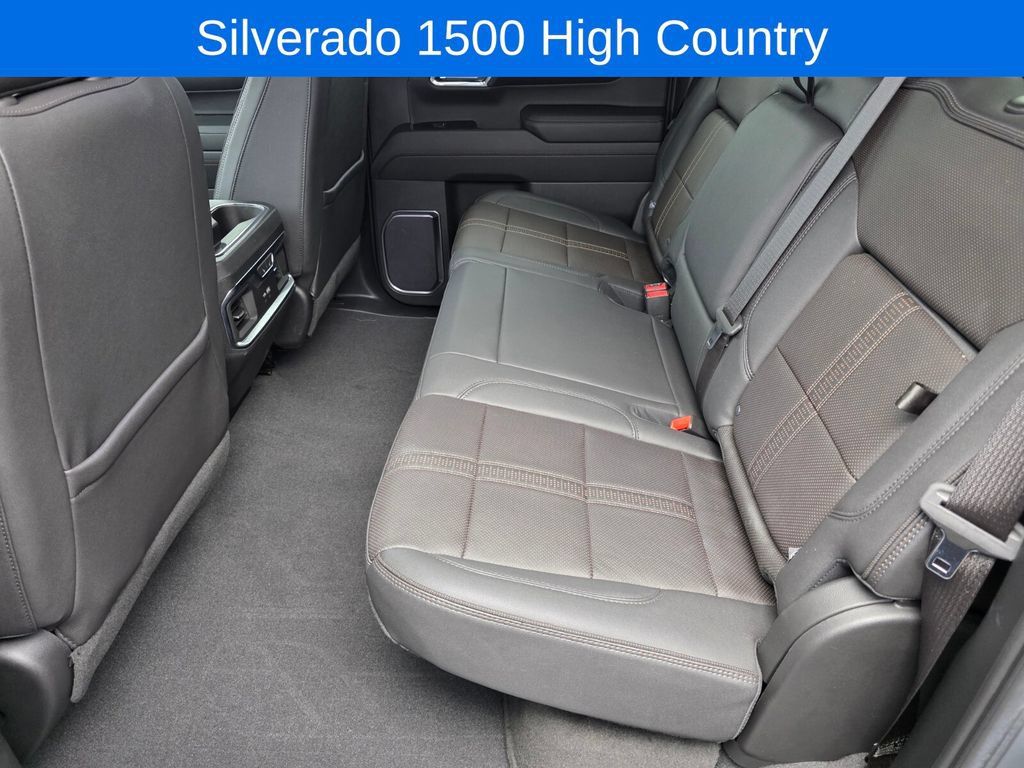Used 2023 Chevrolet Silverado 1500 High Country w/ Technology Package AWD/4WD image 14