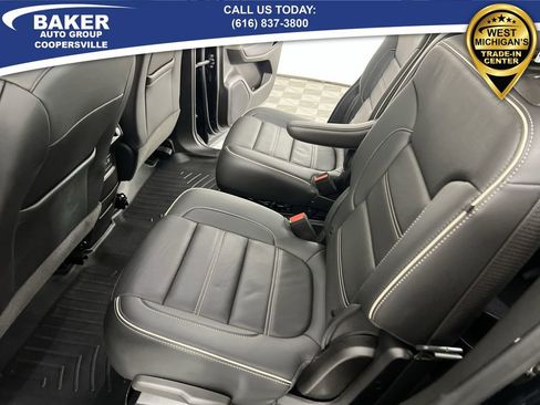 Certified 2023 GMC Acadia Denali w/ Denali Ultimate Package image 26