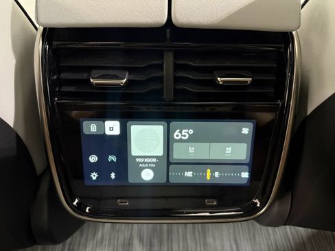 Used 2024 Rivian R1T Adventure AWD/4WD image 18