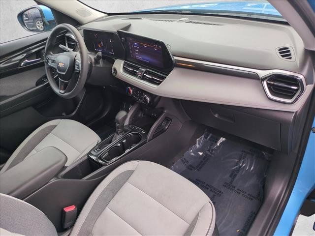 Used 2025 Chevrolet TrailBlazer LT AWD/4WD image 20