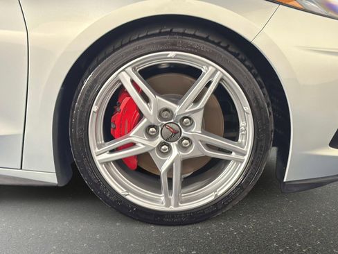 Used 2021 Chevrolet Corvette Stingray Premium Cpe w/ Z51 Performance Package image 20