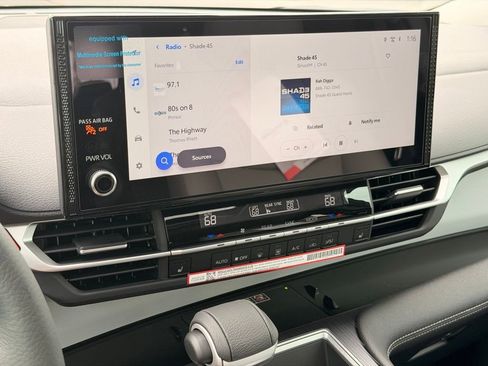 New 2026 Toyota Sienna XLE FWD image 27