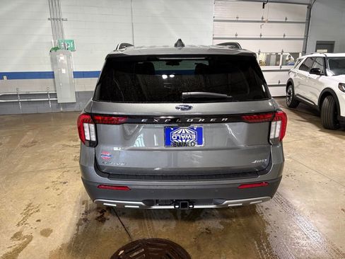 New 2026 Ford Explorer Active w/ Active Comfort Package image 9